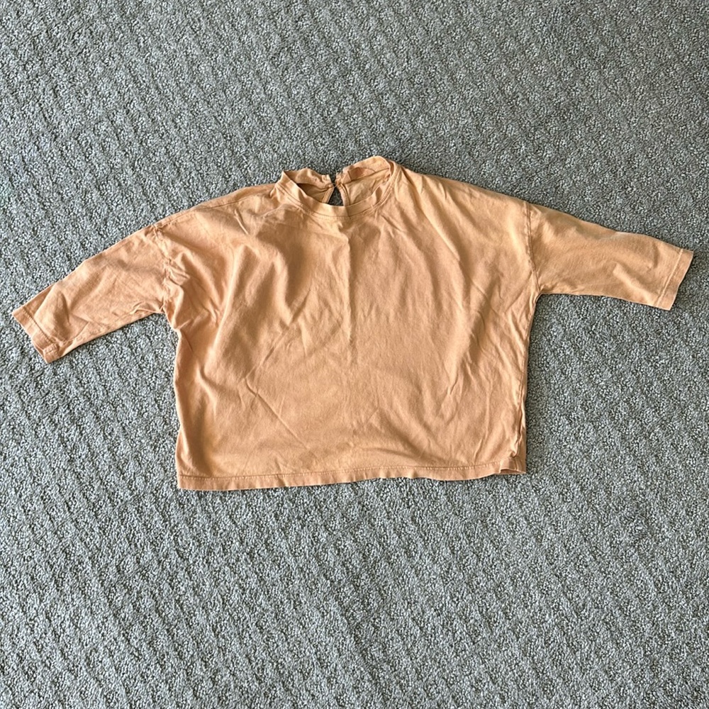 ( ✨5 for $20✨ ) Boxy Cotton Peach Tee - 3Y